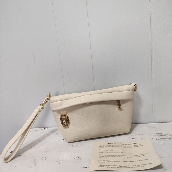 Snugbox Locking‎ Stash Travel Bag Wristlet Clutch White